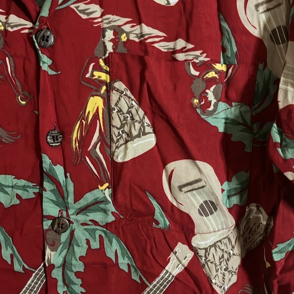 Rayon vacation Hawaiian style shirt vintage. B6 - Picture 2 of 5